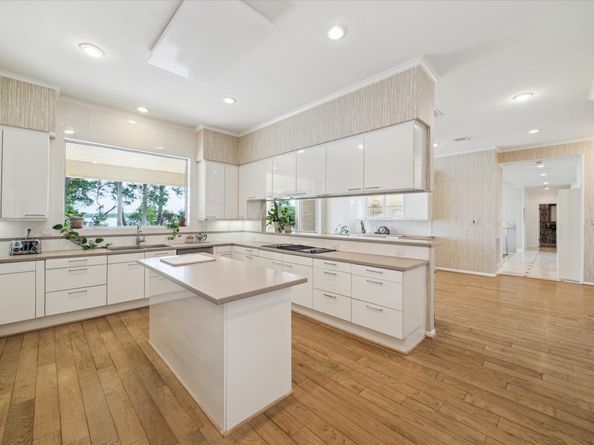1627 Scenic Shore Drive, Kingwood TX 77345