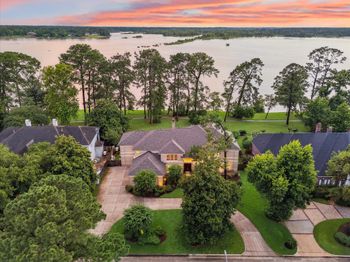 1627 Scenic Shore Drive