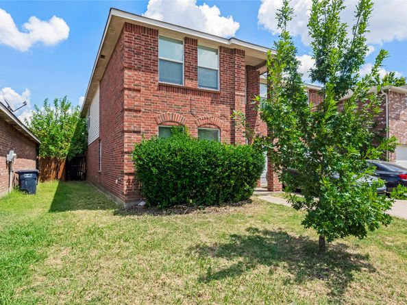 9213 Old Clydesdale Drive, Fort Worth TX 76123