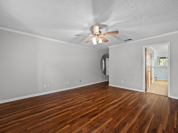 1406 Diana Court, Houston TX 77062