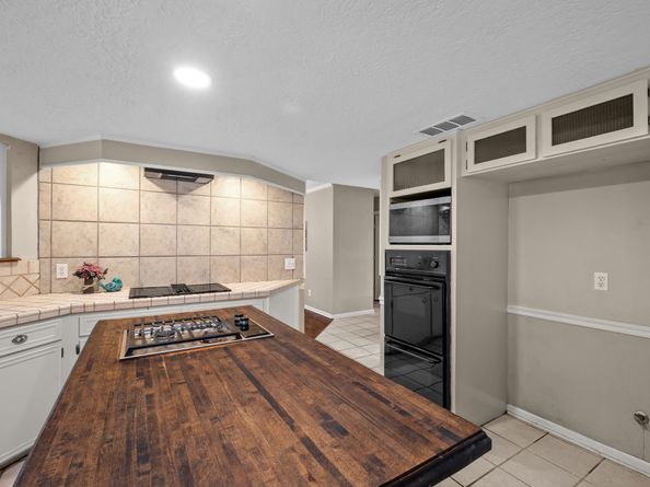 1406 Diana Court, Houston TX 77062
