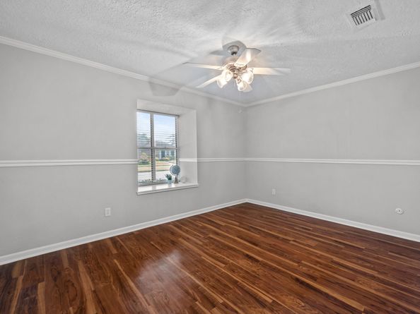 1406 Diana Court, Houston TX 77062