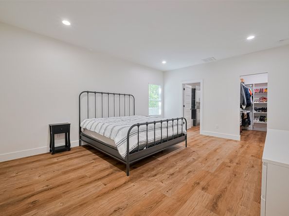 2015 Creston Drive, Houston TX 77026