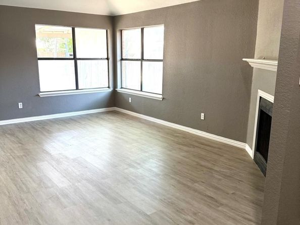10244 Ridge Oak Street, Dallas TX 75227