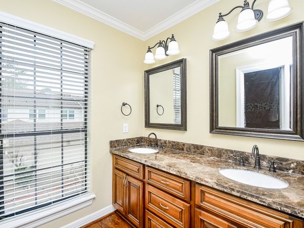 800 Country Place Drive 606, Houston TX 77079