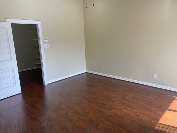 800 Country Place Drive 606, Houston TX 77079