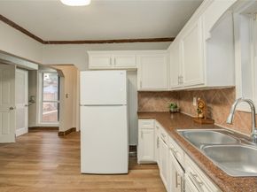 911 Wooding Street, Houston TX 77011