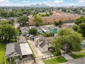 911 Wooding Street, Houston TX 77011