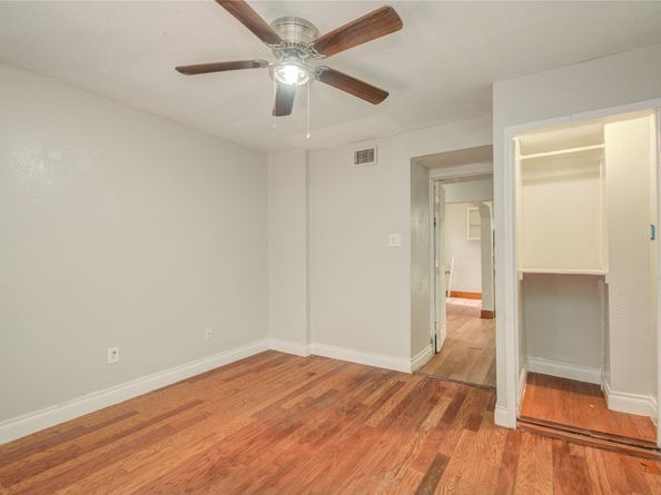 911 Wooding Street, Houston TX 77011