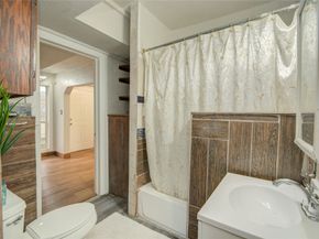 911 Wooding Street, Houston TX 77011