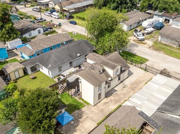 911 Wooding Street, Houston TX 77011