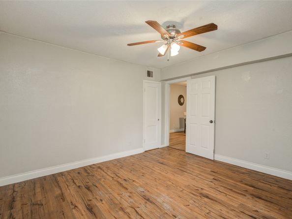 911 Wooding Street, Houston TX 77011