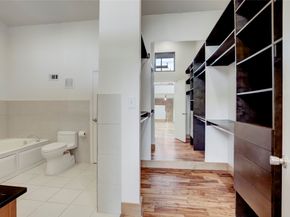1601 W Webster Street 9, Houston TX 77019