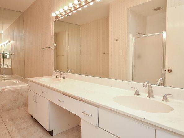 6000 Reims Road 3105, Houston TX 77036