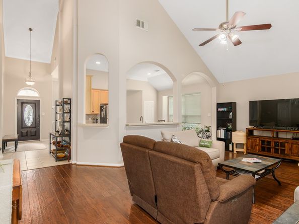 21811 Grand Lancelot Drive, Kingwood TX 77339