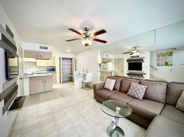 2110 Wilcrest Drive 126, Houston TX 77042