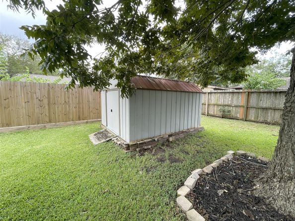 4327 Carnelian Drive, Houston TX 77072
