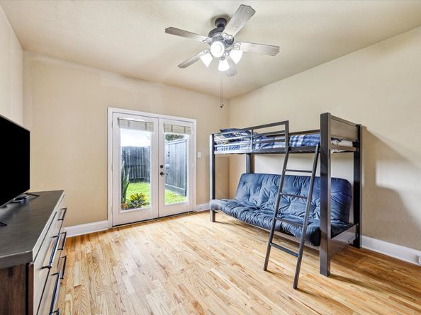 210 Grove Street, Houston TX 77020