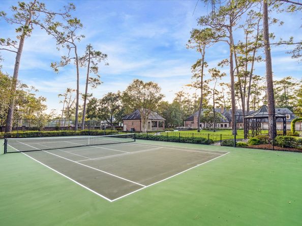 412 Timberwilde Lane, Hunters Creek Village TX 77024