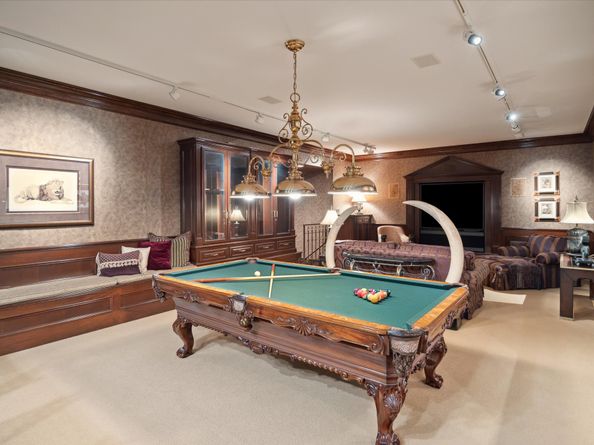 412 Timberwilde Lane, Hunters Creek Village TX 77024