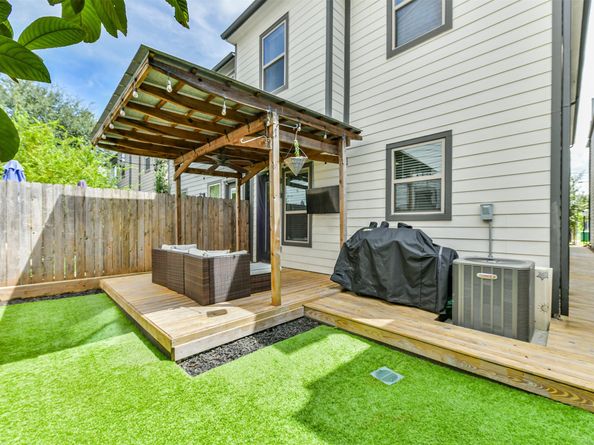 1321 Laird Street, Houston TX 77008