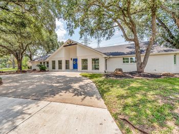 2702 Fairway Drive