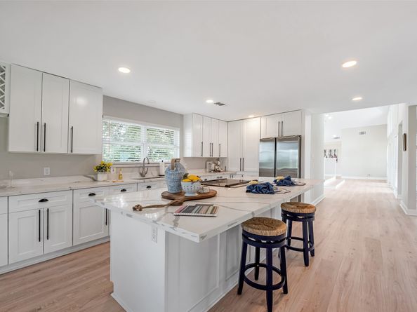 2702 Fairway Drive, Sugar Land TX 77478