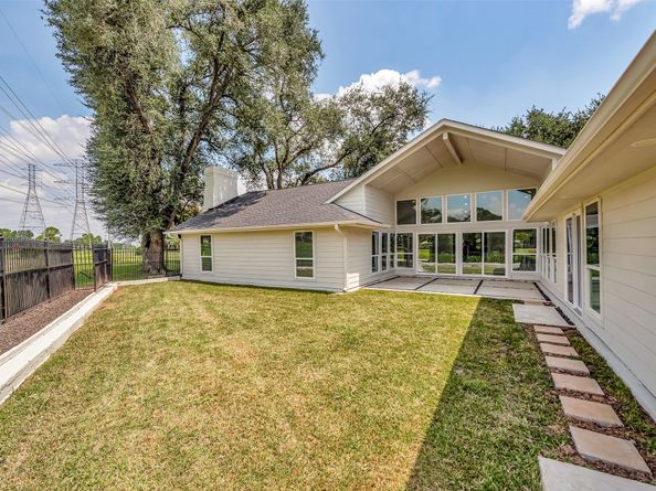 2702 Fairway Drive, Sugar Land TX 77478