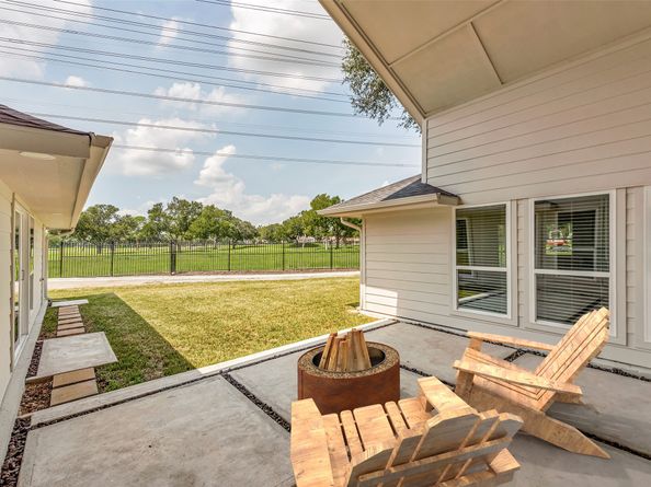 2702 Fairway Drive, Sugar Land TX 77478