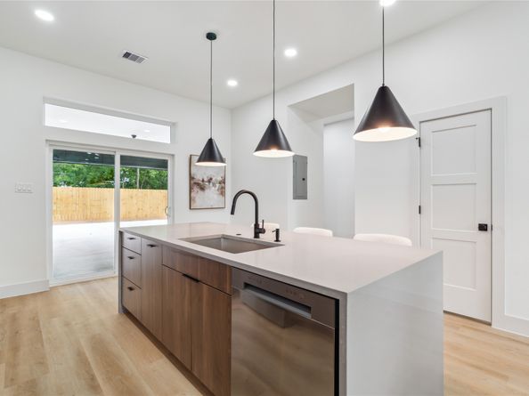 3417 Stonewall Street, Houston TX 77020