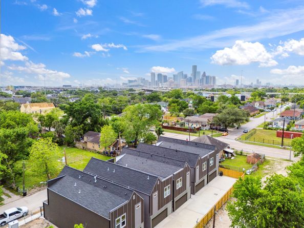 3417 Stonewall Street, Houston TX 77020