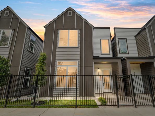 3417 Stonewall Street, Houston TX 77020