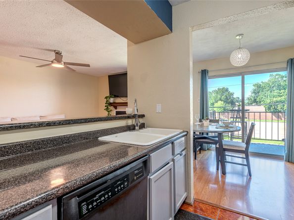 18519 Egret Bay Boulevard 1407, Webster TX 77058