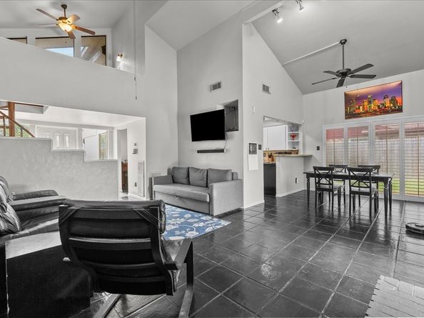 16215 Hickory Knoll Drive, Houston TX 77059