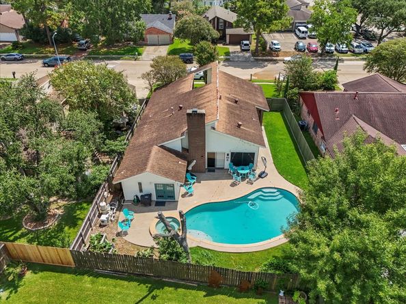 16215 Hickory Knoll Drive, Houston TX 77059