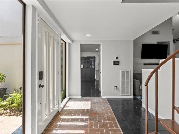 16215 Hickory Knoll Drive, Houston TX 77059