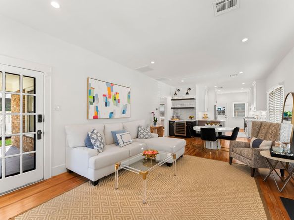 928 W Temple Street, Houston TX 77009