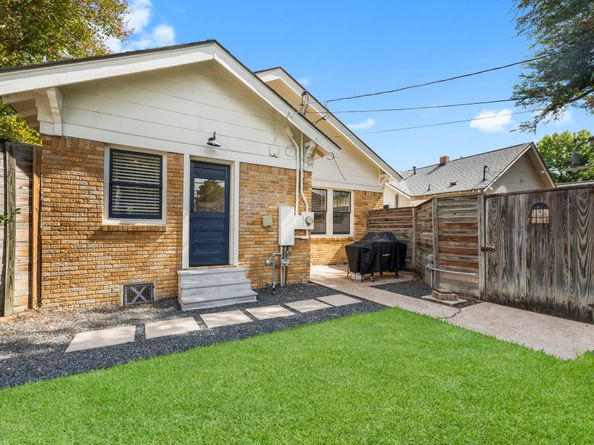 928 W Temple Street, Houston TX 77009