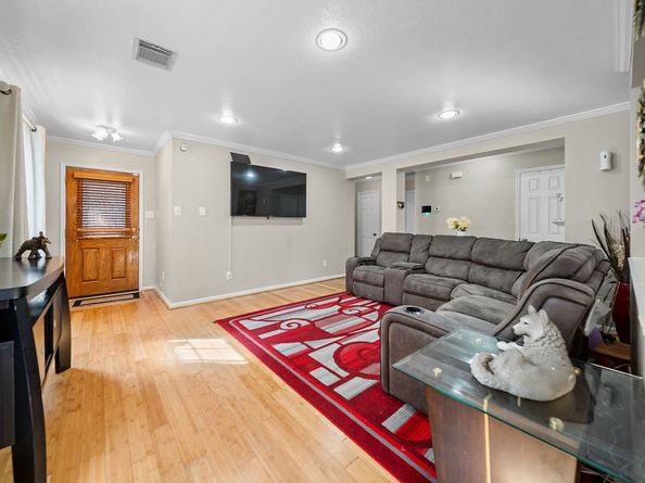 9214 Kendale Drive, Houston TX 77083