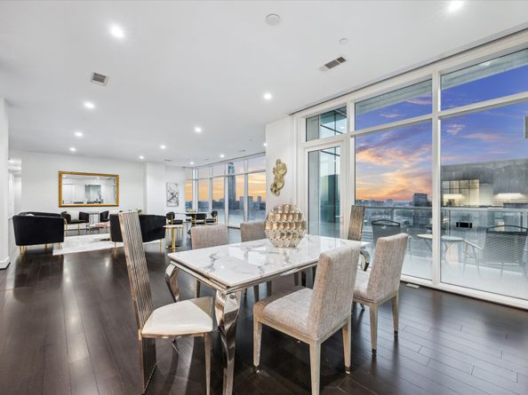 4521 San Felipe Street 23045, Houston TX 77027