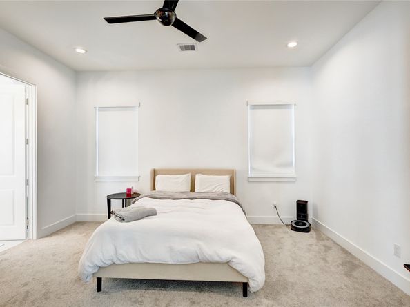 107 W Whitney Street E, Houston TX 77018