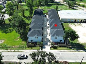 107 W Whitney Street E, Houston TX 77018