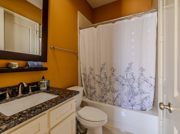 10929 Upland Park, Houston TX 77043