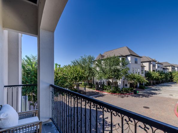 10929 Upland Park, Houston TX 77043