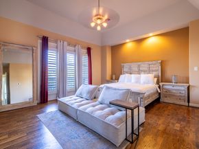 10929 Upland Park, Houston TX 77043