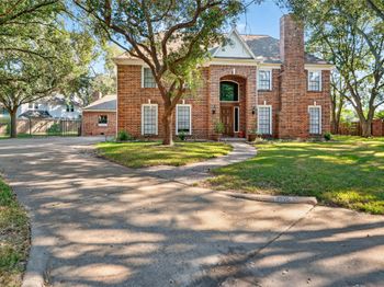 1615 Kelliwood Oaks Drive