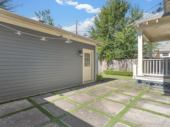 1235 Tulane Street, Houston TX 77008