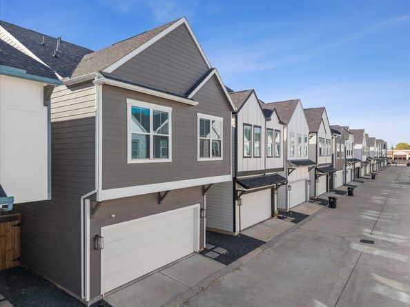 8411 Berry Brush Lane, Houston TX 77022