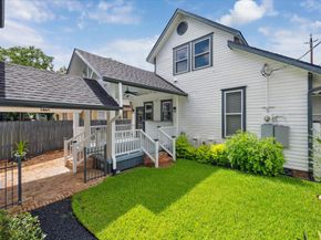 208 E 12th Street, Houston TX 77008