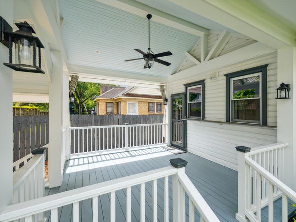 208 E 12th Street, Houston TX 77008